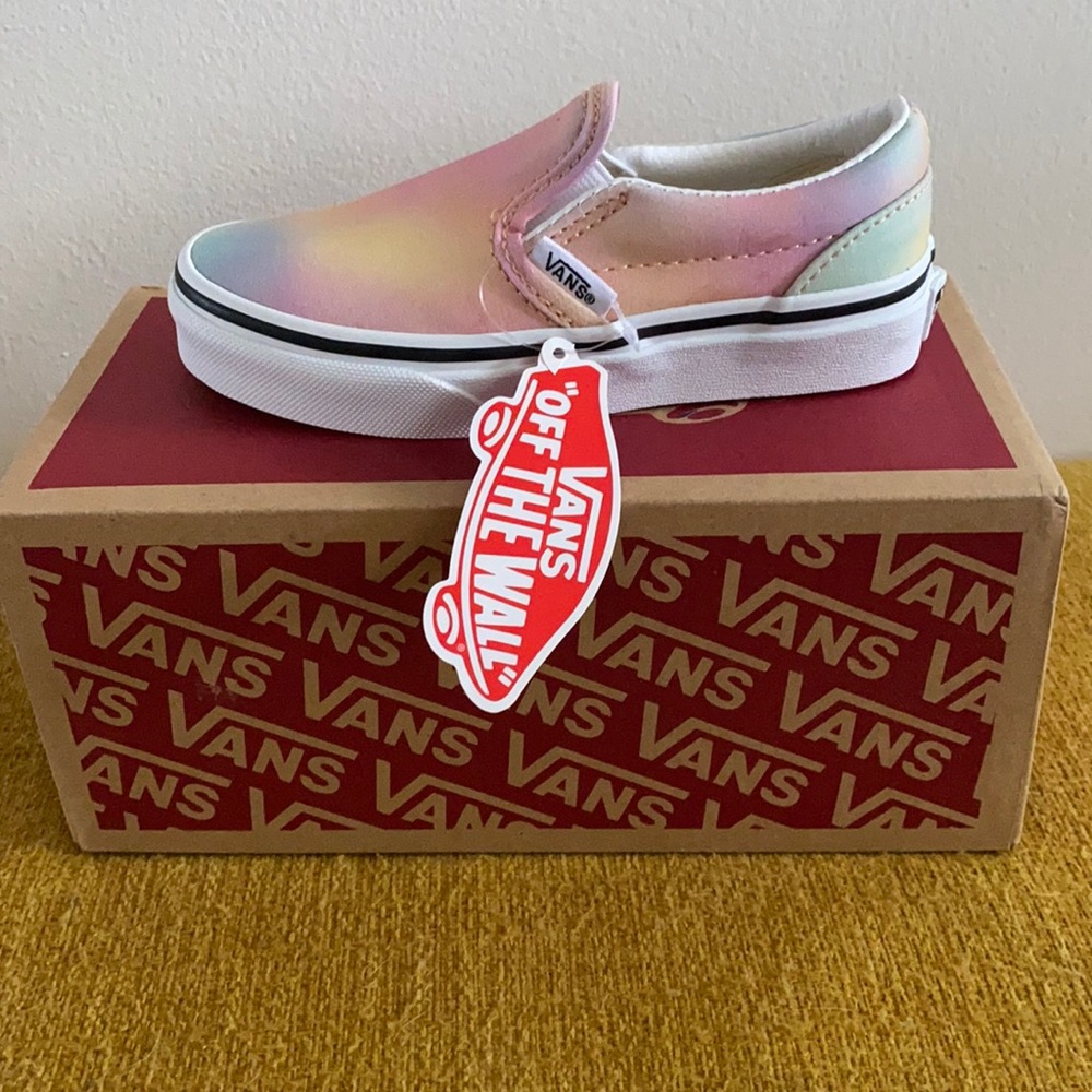 Vans classic slip on Aura Shift girls 11 - NEW IN BOX
